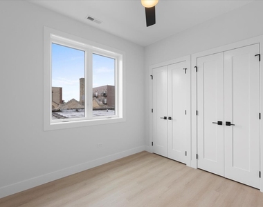 904 W Dakin Street - Photo Thumbnail 7