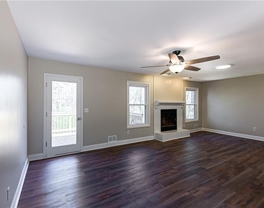 6080 Stone Wood Drive Nw - Photo Thumbnail 8