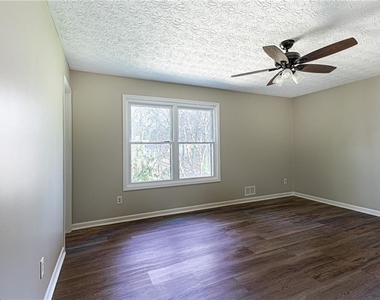 6080 Stone Wood Drive Nw - Photo Thumbnail 11