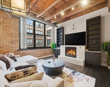 1727 S Indiana Avenue - Photo Thumbnail 3