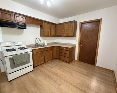 602 S State Street - Photo Thumbnail 5