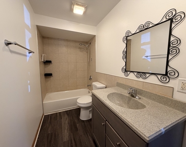602 S State Street - Photo Thumbnail 7