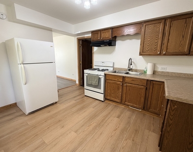 602 S State Street - Photo Thumbnail 3
