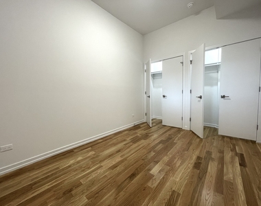 822 N Winchester Avenue - Photo Thumbnail 3