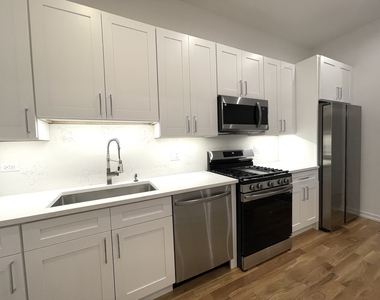822 N Winchester Avenue - Photo Thumbnail 4