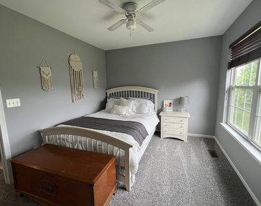 10520 Thornton Way - Photo Thumbnail 11