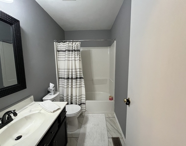10520 Thornton Way - Photo Thumbnail 13