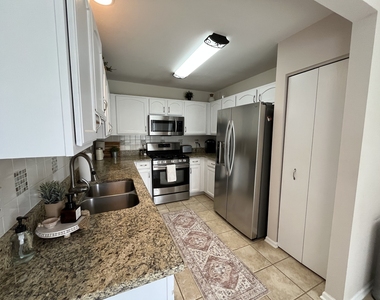 10520 Thornton Way - Photo Thumbnail 9