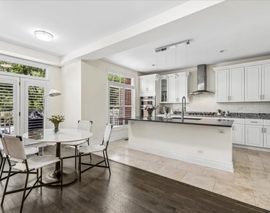 1863 Admiral Court - Photo Thumbnail 9