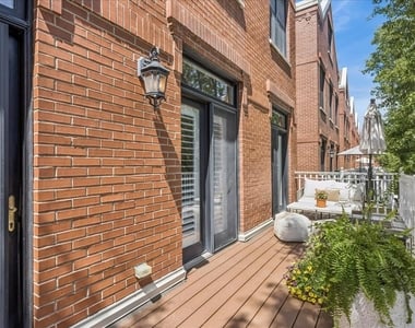 1863 Admiral Court - Photo Thumbnail 33