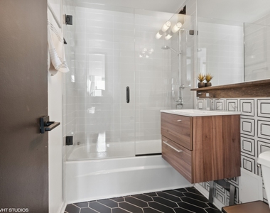 655 W Irving Park Road - Photo Thumbnail 11