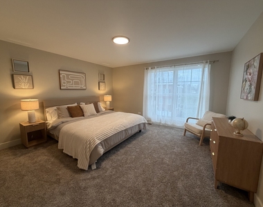 517 Highland Parkway - Photo Thumbnail 3