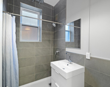 604 W Addison Street - Photo Thumbnail 8
