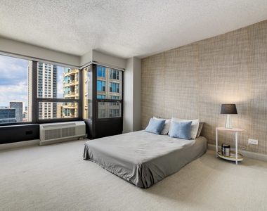 30 E Huron Street - Photo Thumbnail 9