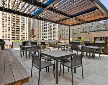 30 E Huron Street - Photo Thumbnail 17