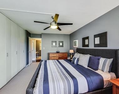 2800 N Lake Shore Drive - Photo Thumbnail 11