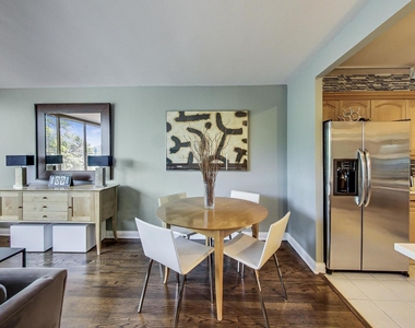 2800 N Lake Shore Drive - Photo Thumbnail 6