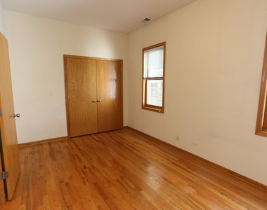 824 W Buckingham Place - Photo Thumbnail 13