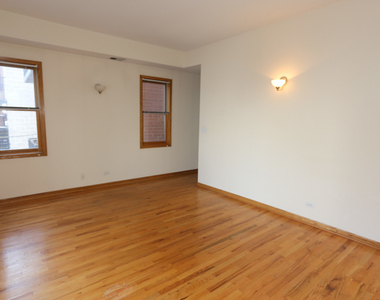 824 W Buckingham Place - Photo Thumbnail 11