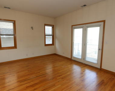 824 W Buckingham Place - Photo Thumbnail 9