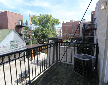 824 W Buckingham Place - Photo Thumbnail 19