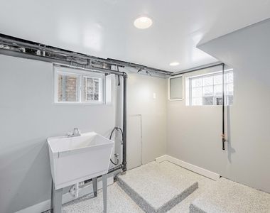 7614 W 63rd Place - Photo Thumbnail 13