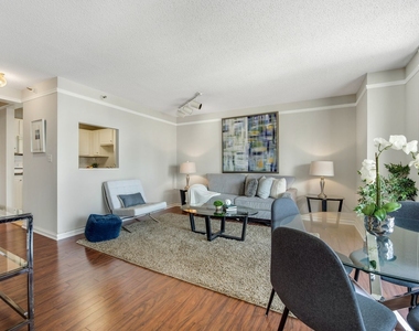 10 E Ontario Street - Photo Thumbnail 4