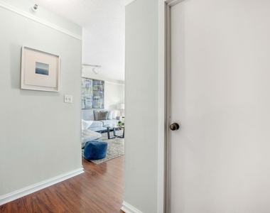 10 E Ontario Street - Photo Thumbnail 14