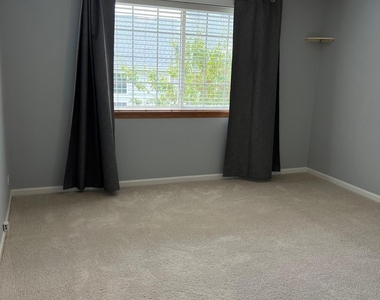 2210 Scott Lane - Photo Thumbnail 8