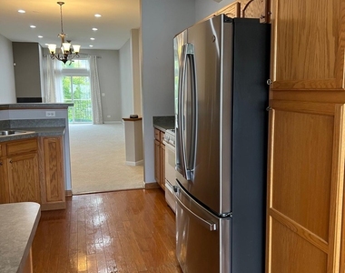 2210 Scott Lane - Photo Thumbnail 4
