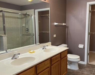 2210 Scott Lane - Photo Thumbnail 12