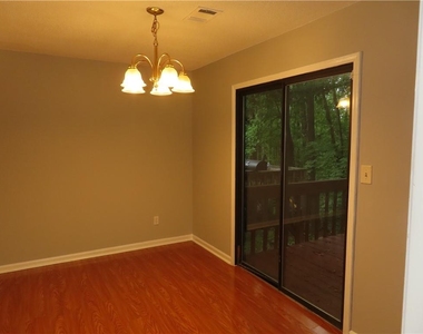 5581 Windwood Road - Photo Thumbnail 3