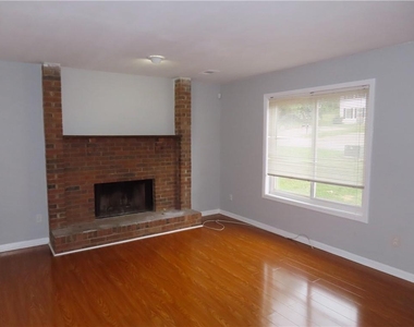 5581 Windwood Road - Photo Thumbnail 2