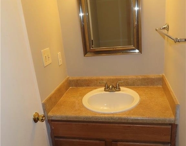5581 Windwood Road - Photo Thumbnail 11