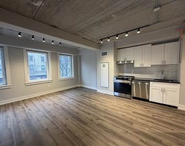 952 W Carmen Avenue - Photo Thumbnail 11