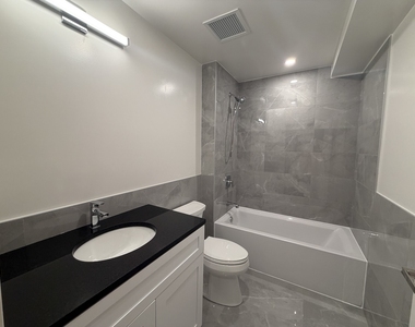 952 W Carmen Avenue - Photo Thumbnail 13