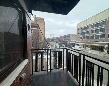 952 W Carmen Avenue - Photo Thumbnail 12
