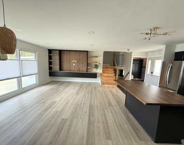2305 N Williamsburg Street - Photo Thumbnail 2