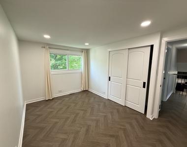 2305 N Williamsburg Street - Photo Thumbnail 13