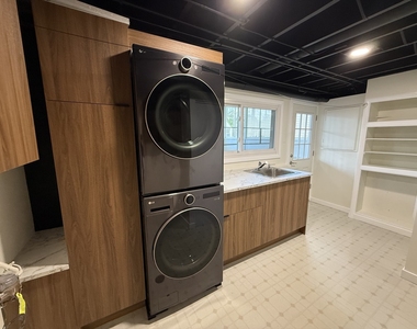 2305 N Williamsburg Street - Photo Thumbnail 16