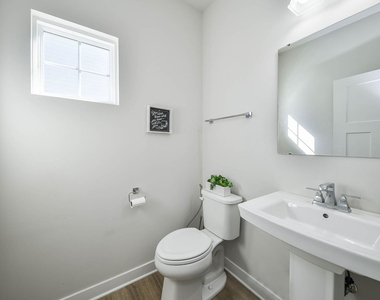 328 Carole Street - Photo Thumbnail 7