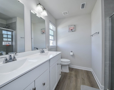 328 Carole Street - Photo Thumbnail 11