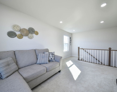 328 Carole Street - Photo Thumbnail 8