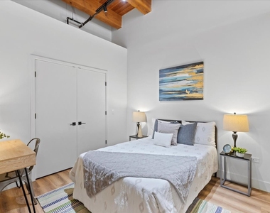 153 W Ohio Street - Photo Thumbnail 7