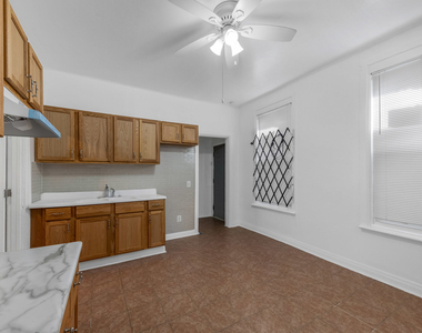 2409 S Spaulding Avenue - Photo Thumbnail 4