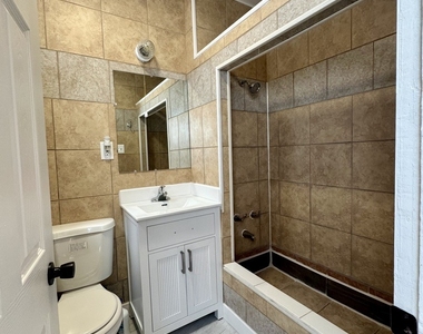 2409 S Spaulding Avenue - Photo Thumbnail 9