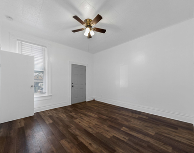 2409 S Spaulding Avenue - Photo Thumbnail 2
