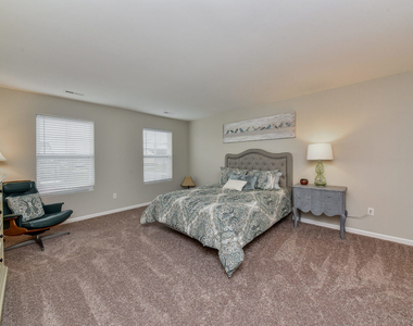 1026 Kilbery Lane - Photo Thumbnail 8