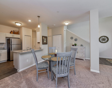 1026 Kilbery Lane - Photo Thumbnail 6