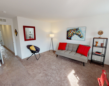 1026 Kilbery Lane - Photo Thumbnail 11
